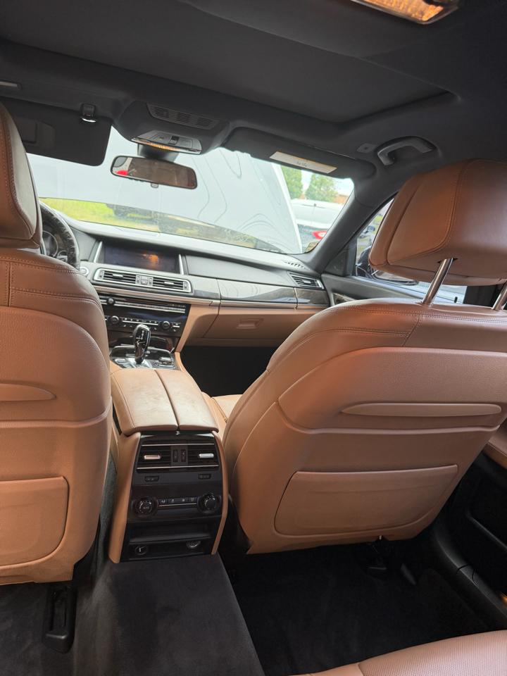 BMW Alpina B7 LWB xDrive 2013