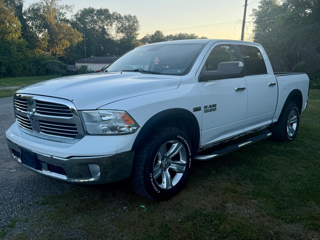2013 RAM 1500 SLT Crew Cab SWB 4WD