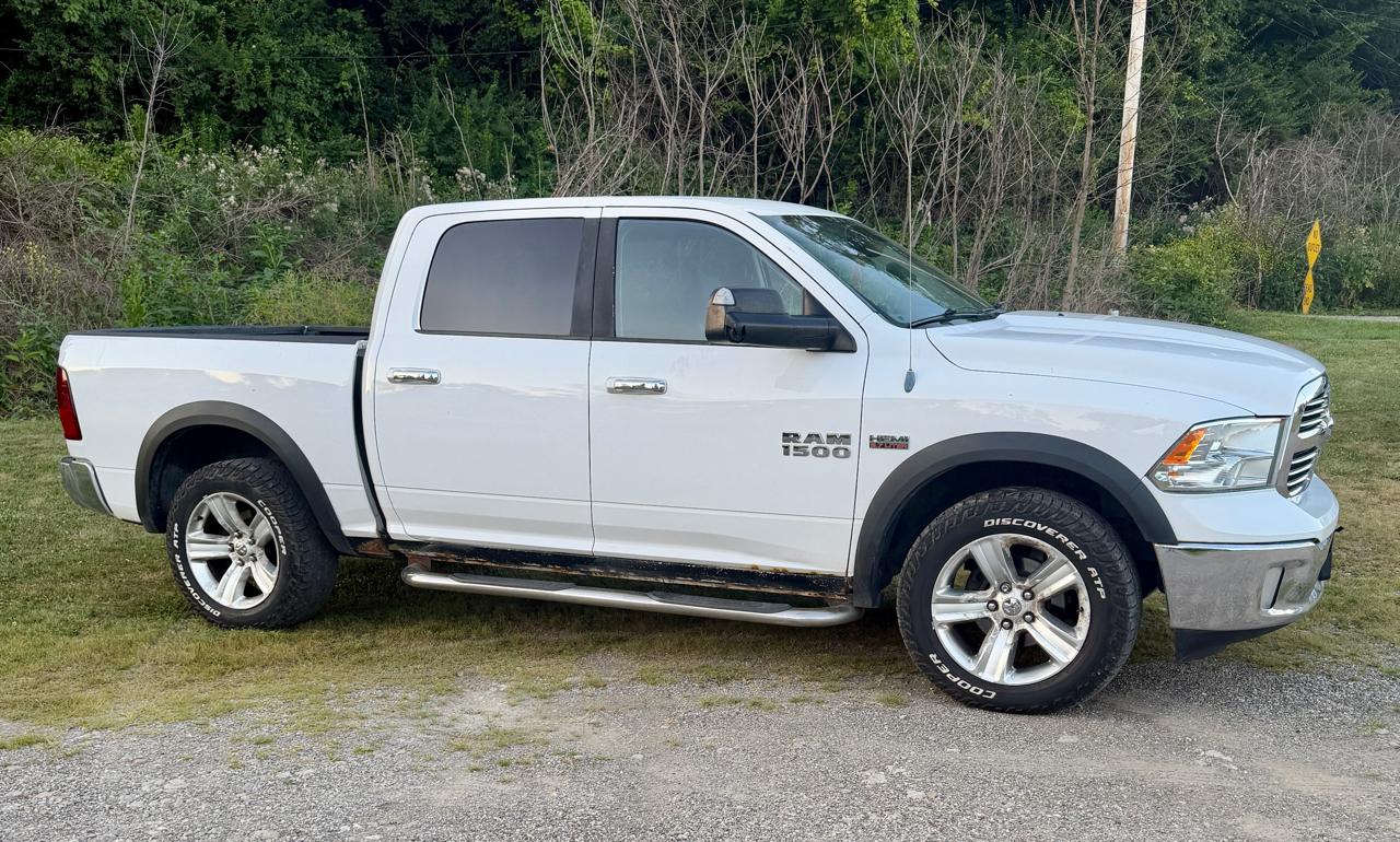 RAM 1500 SLT Crew Cab SWB 4WD 2013