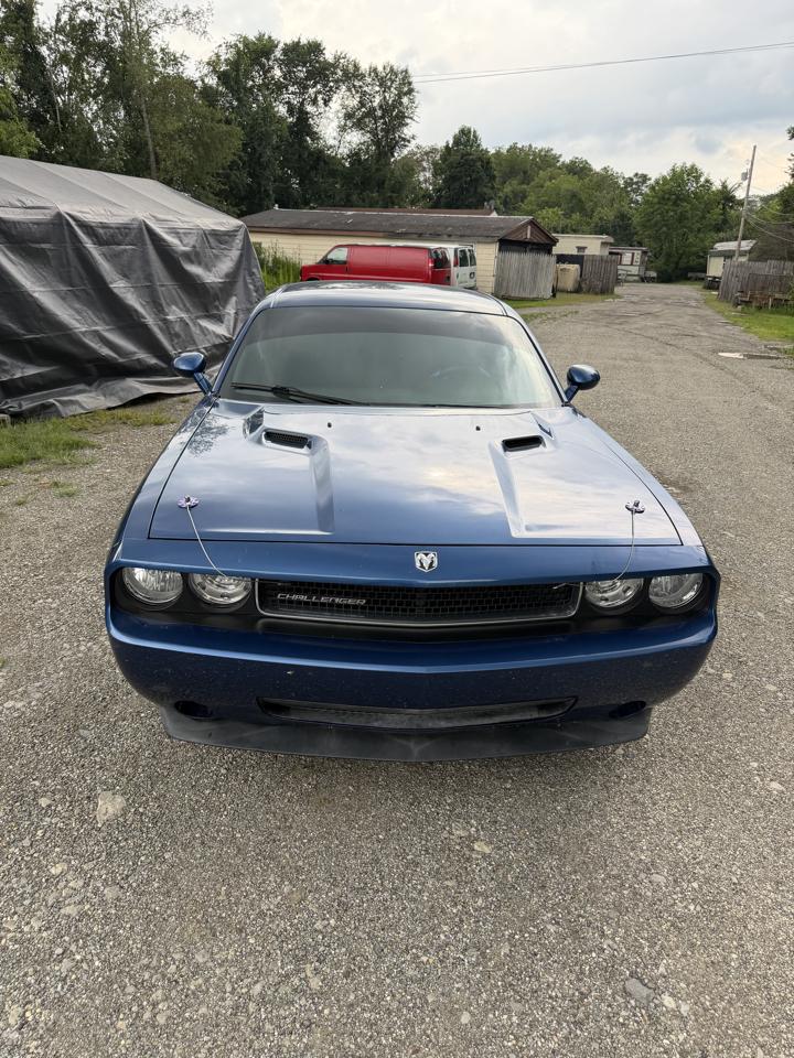 Dodge Challenger SE 2010