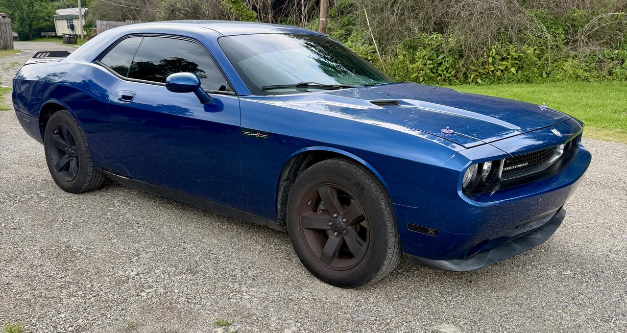 Dodge Challenger SE 2010