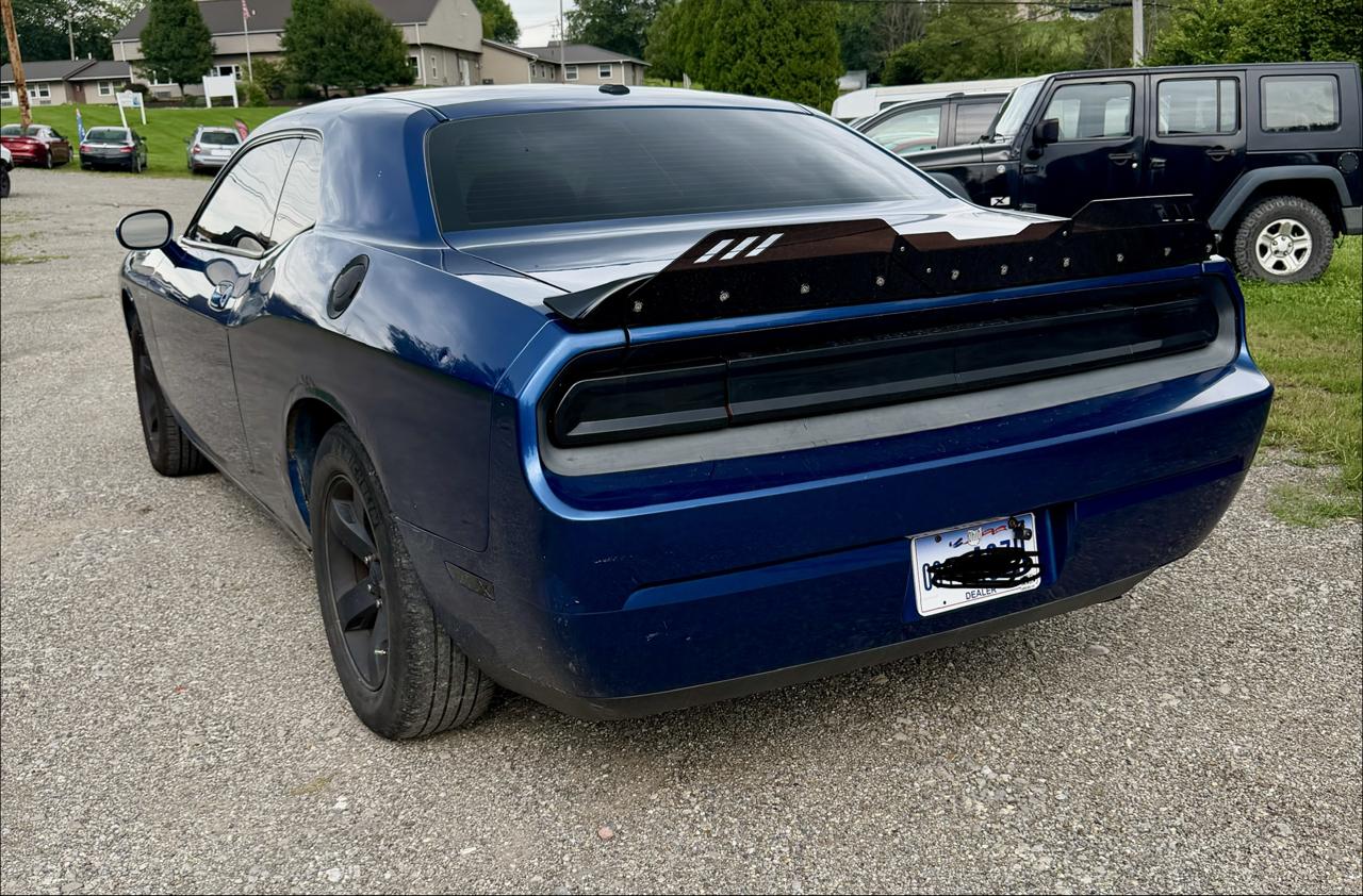 Dodge Challenger SE 2010