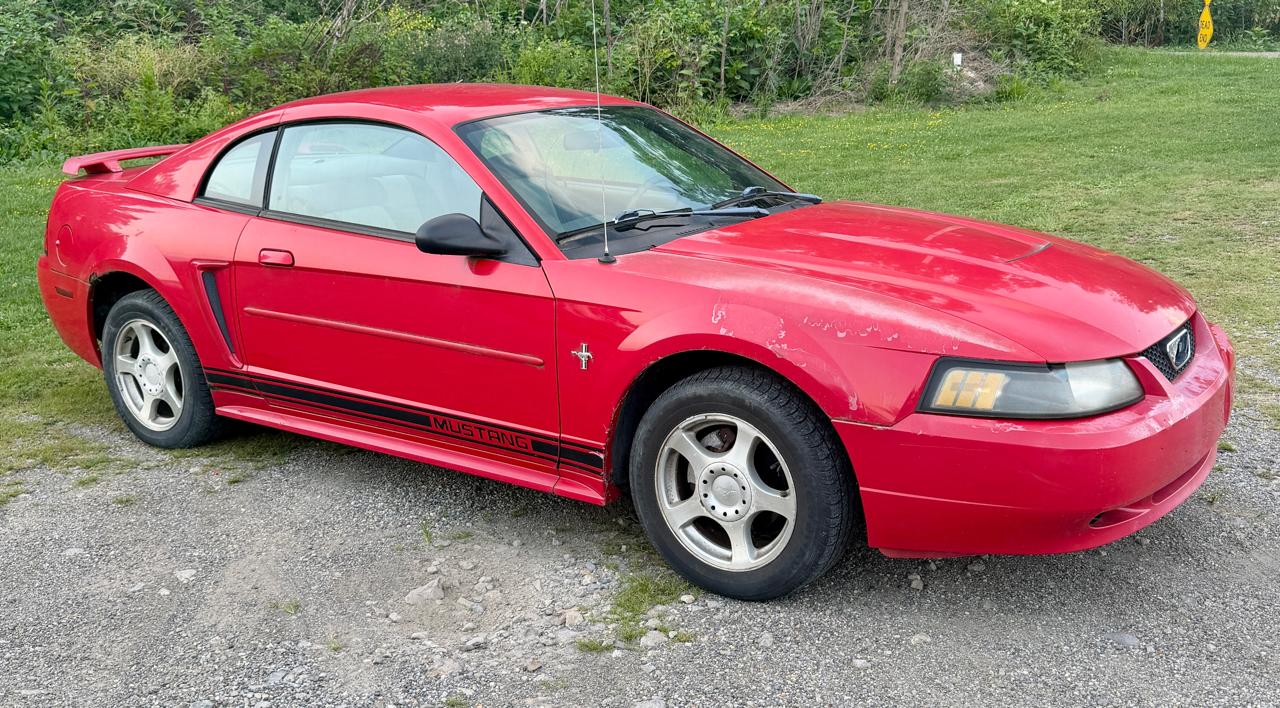 Ford Mustang Standard Coupe 2003