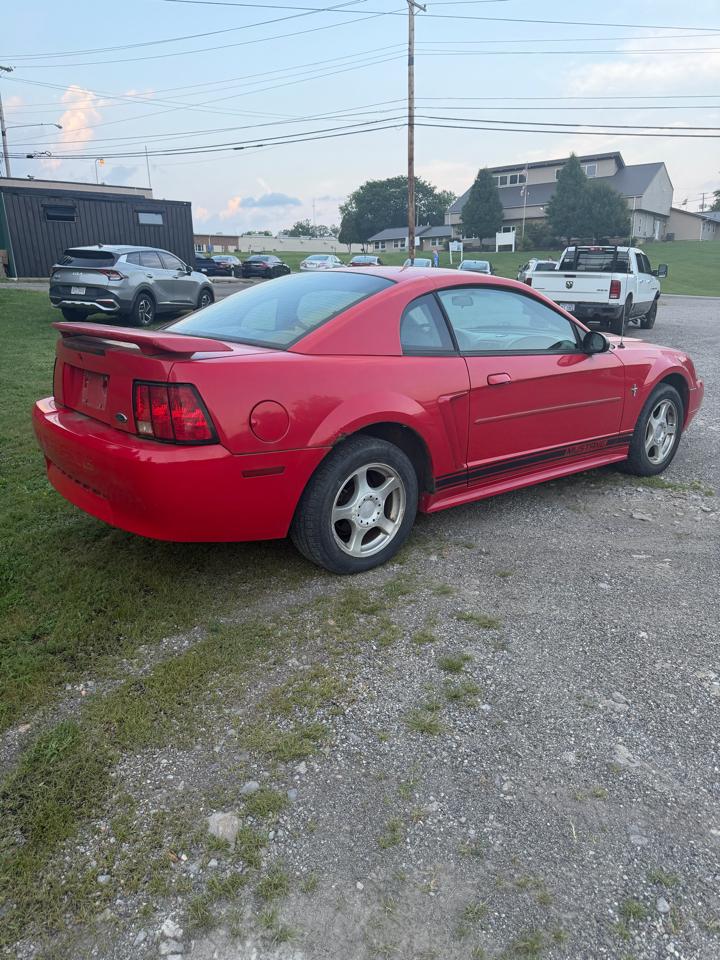 Ford Mustang Standard Coupe 2003
