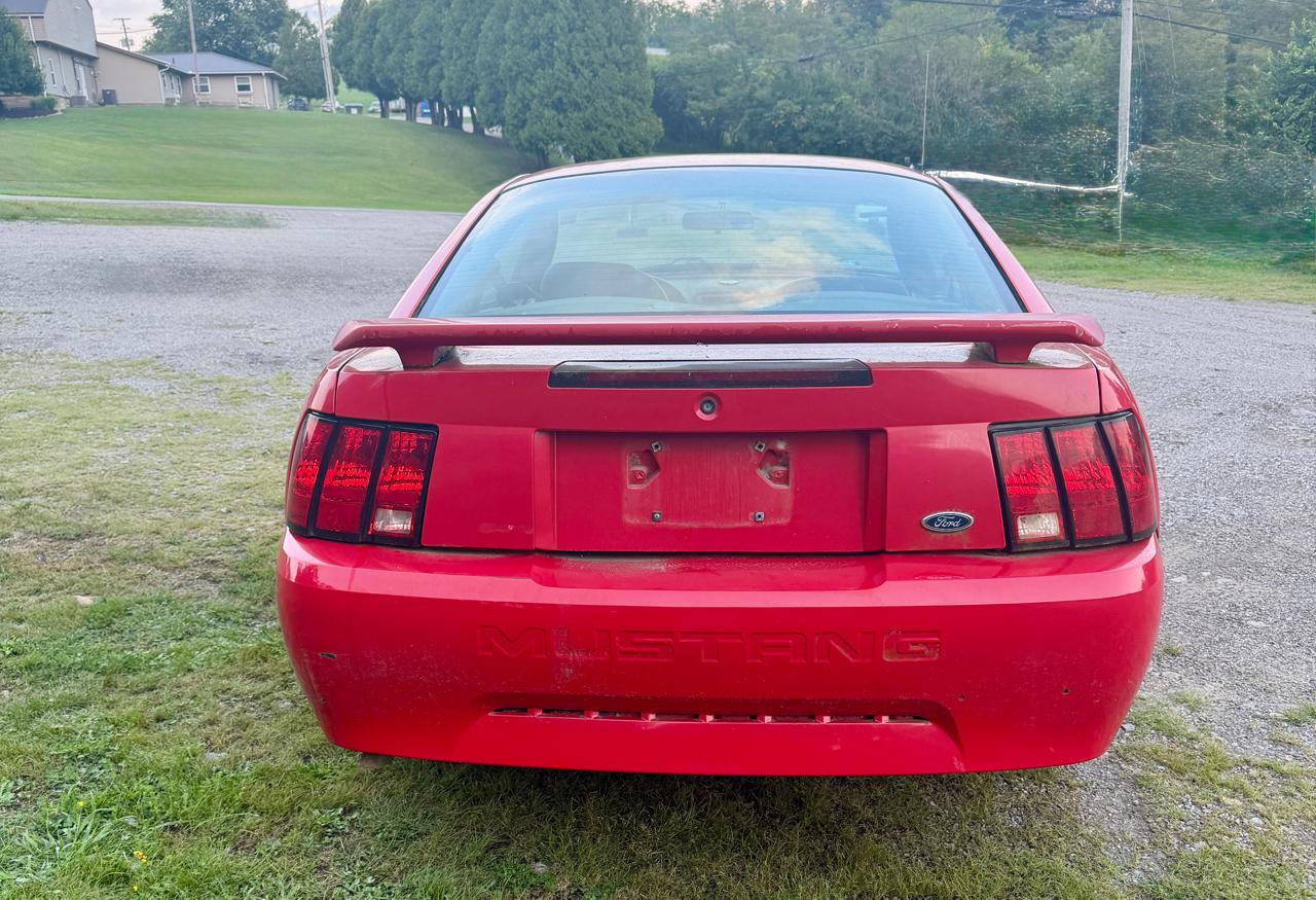 Ford Mustang Standard Coupe 2003