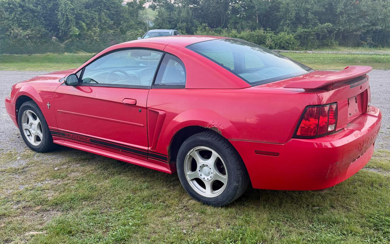 Ford Mustang Standard Coupe 2003