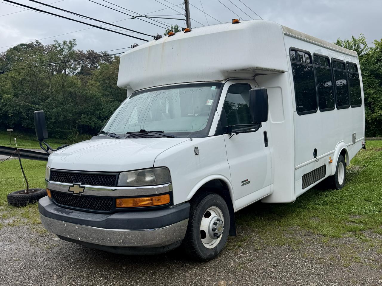 Chevrolet Express G4500 2014