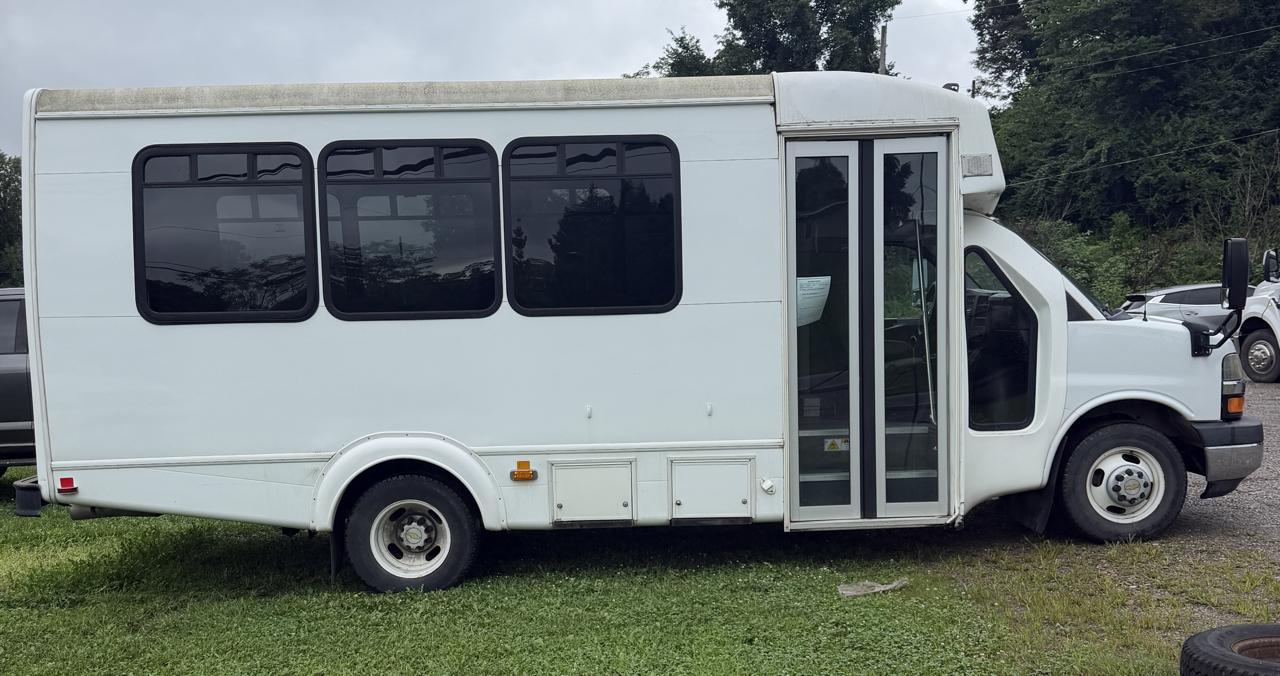 Chevrolet Express G4500 2014