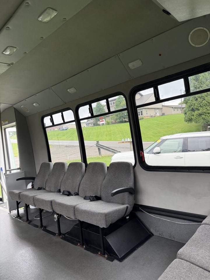 Chevrolet Express G4500 2014