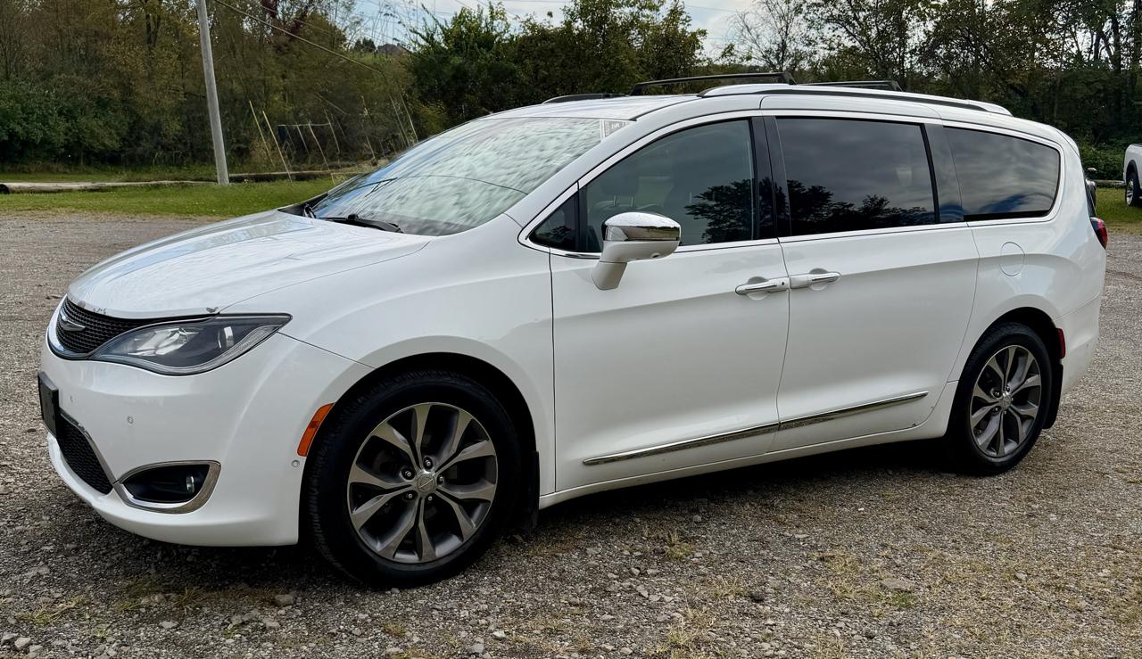 Chrysler Pacifica Limited 2017