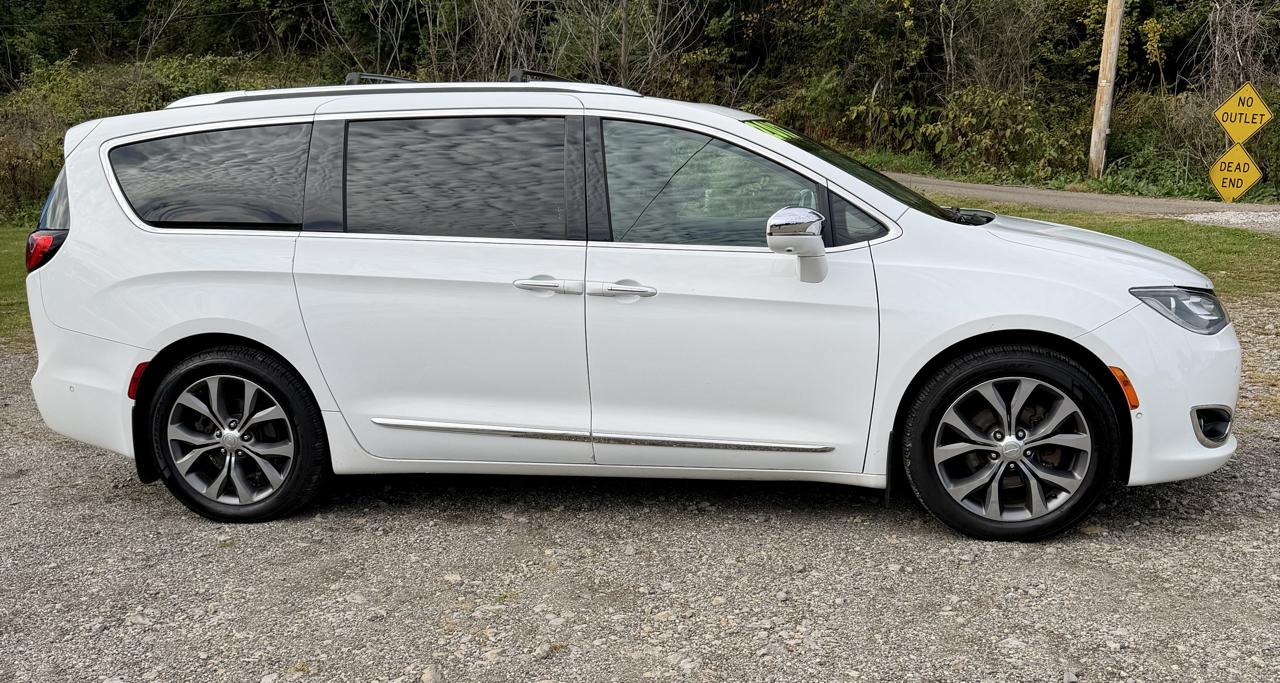 Chrysler Pacifica Limited 2017