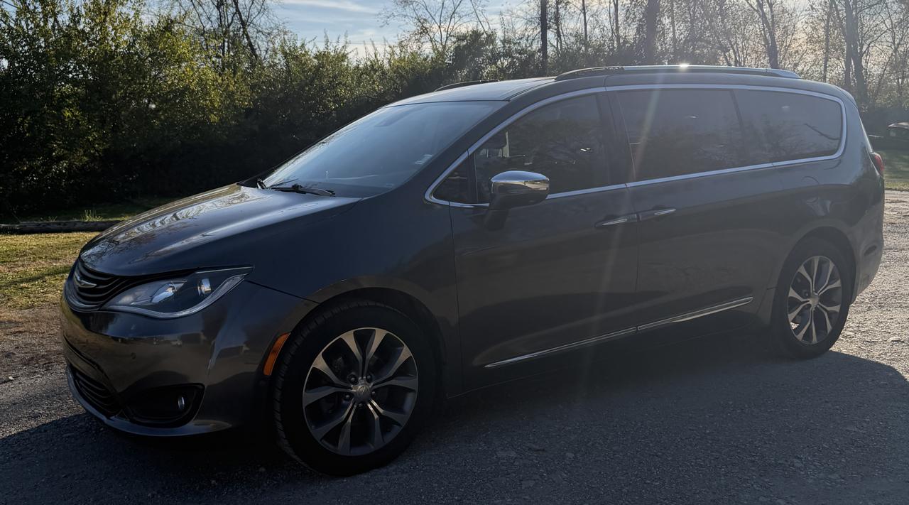 Chrysler Pacifica Limited 2017