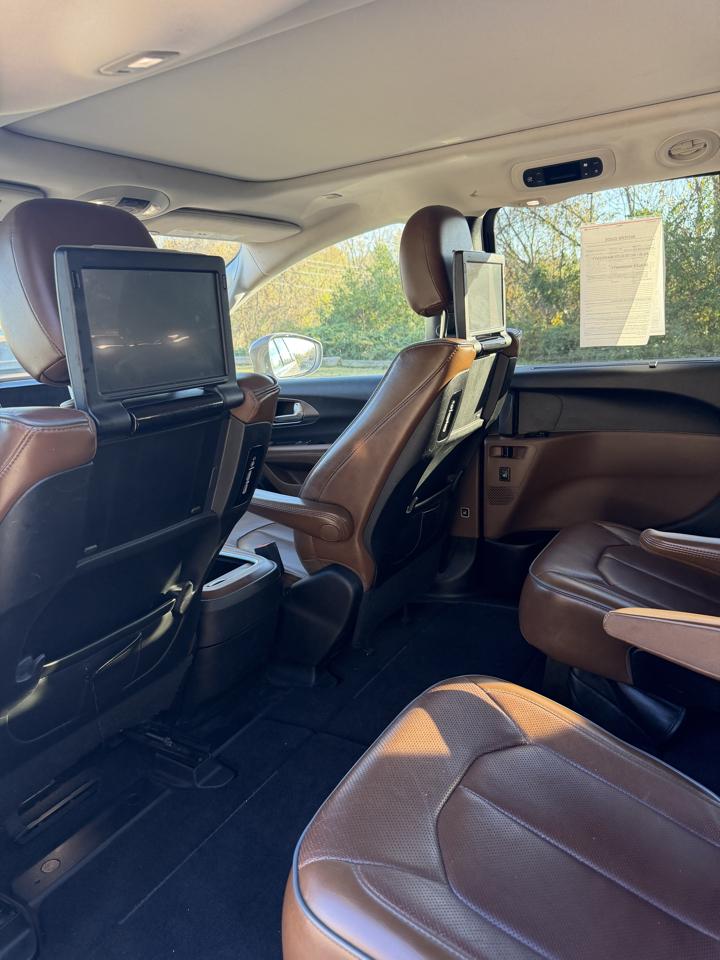 Chrysler Pacifica Limited 2017
