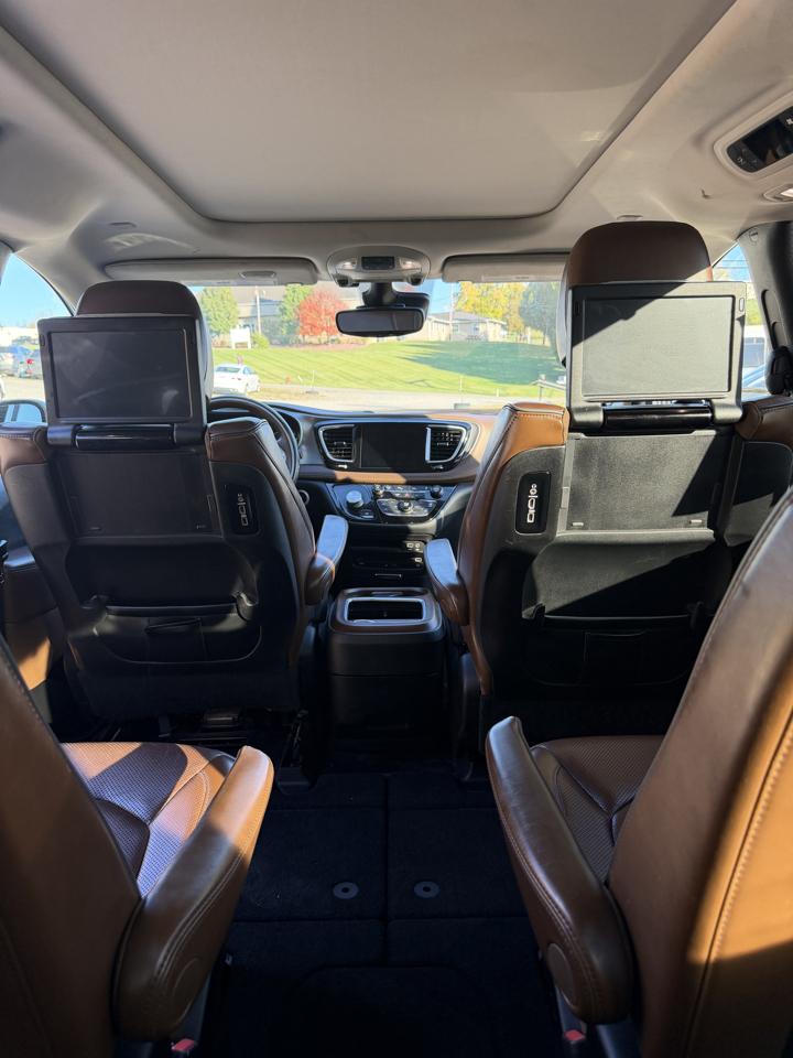 Chrysler Pacifica Limited 2017