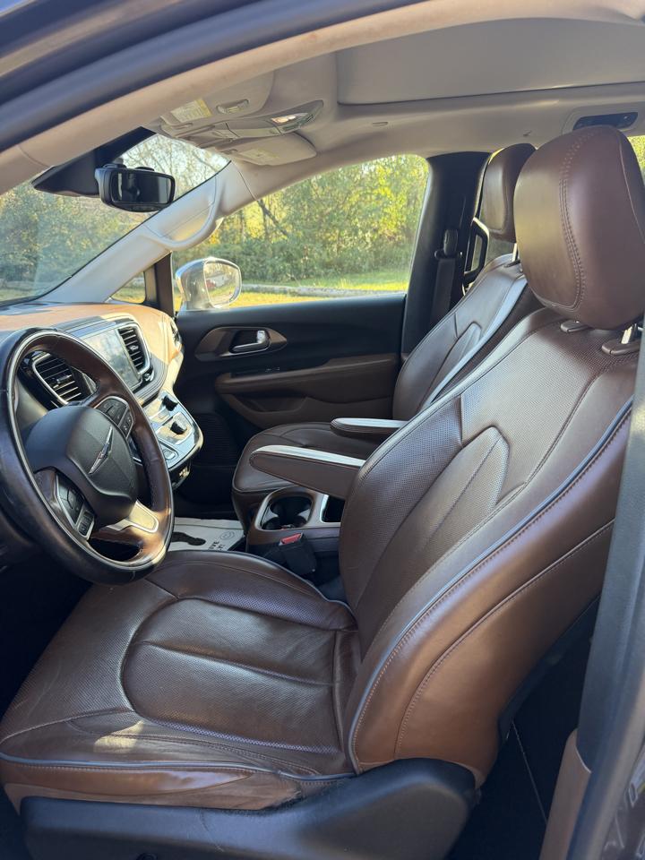Chrysler Pacifica Limited 2017