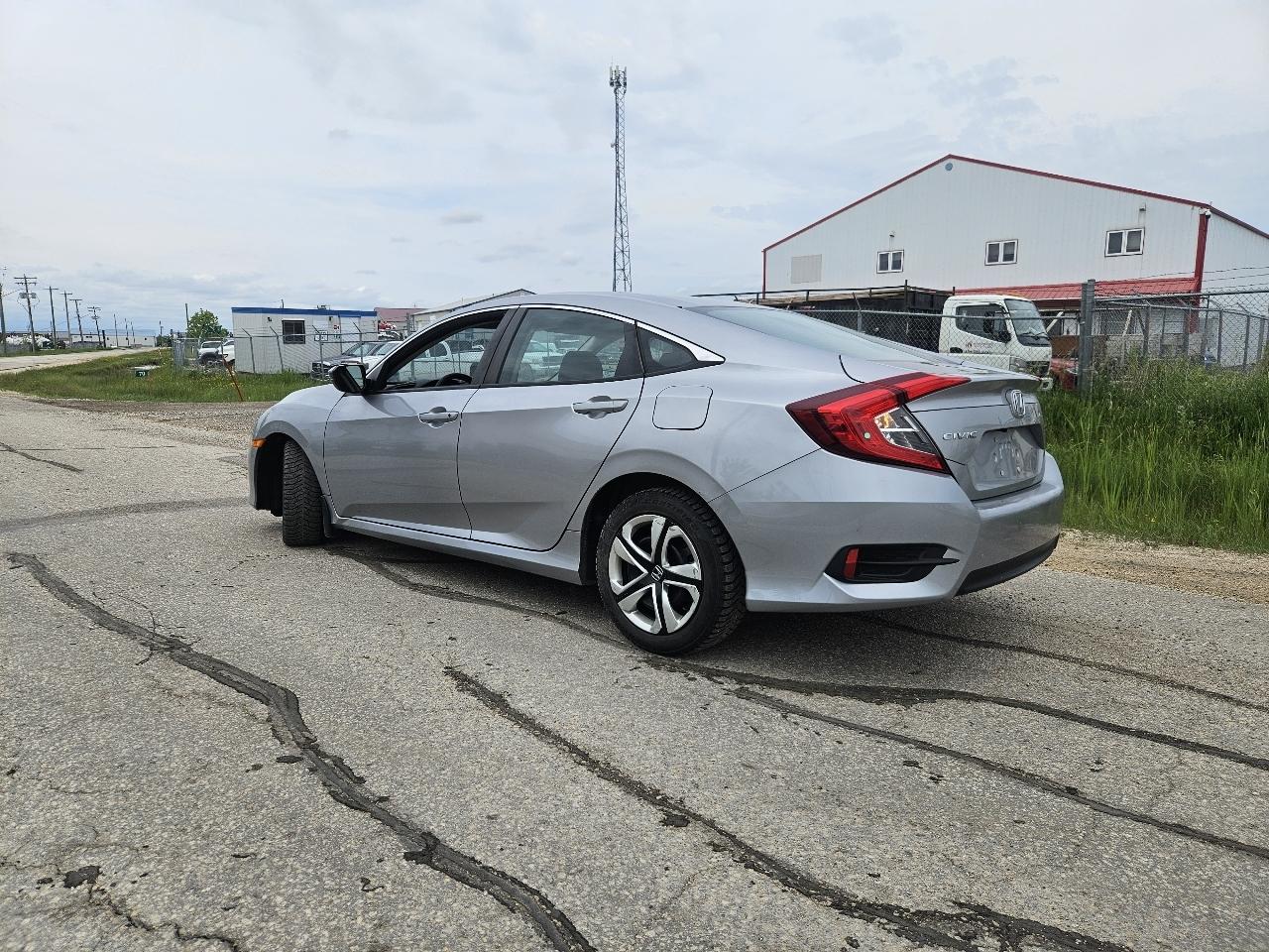 Honda Civic LX Sedan CVT 2017
