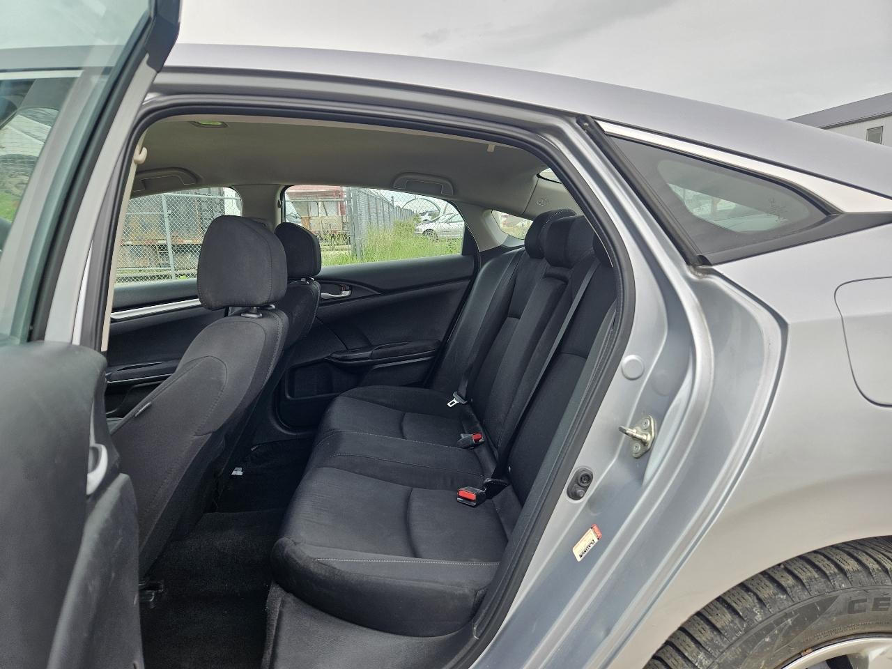 Honda Civic LX Sedan CVT 2017