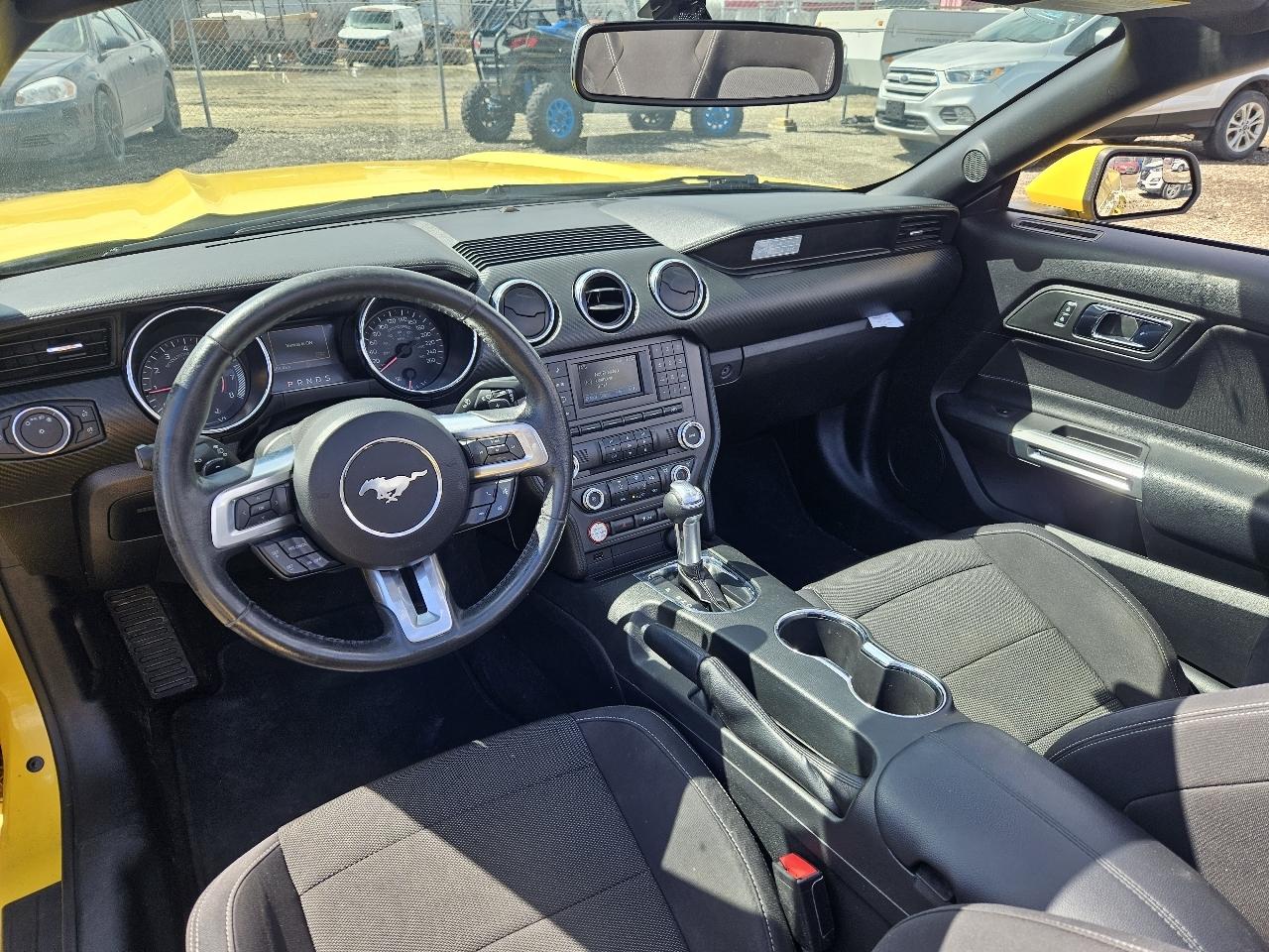 Ford Mustang V6 Convertible 2017