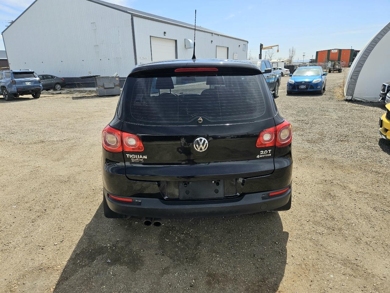 Volkswagen Tiguan S 4Motion 2011