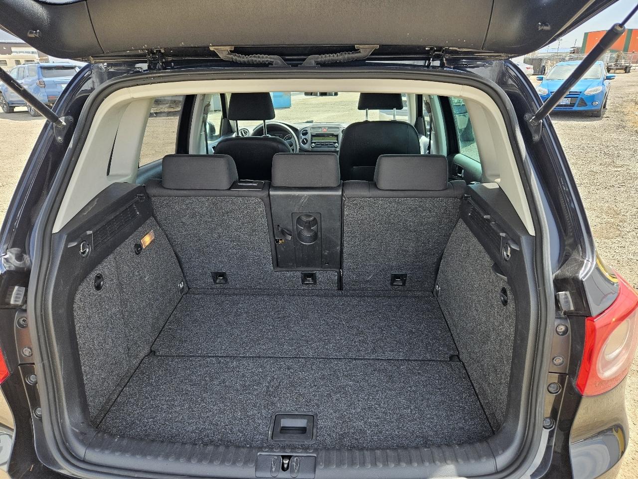 Volkswagen Tiguan S 4Motion 2011