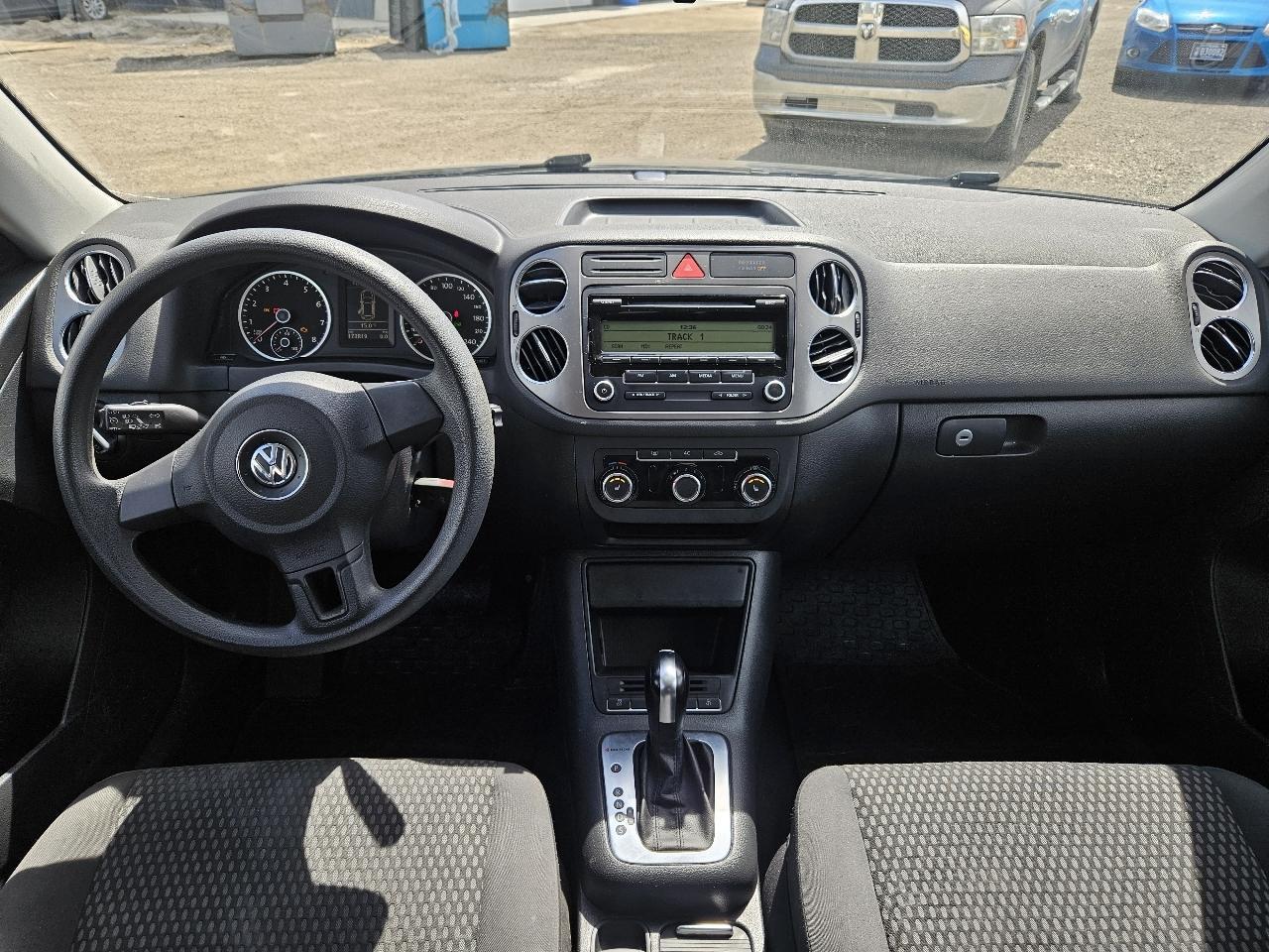 Volkswagen Tiguan S 4Motion 2011
