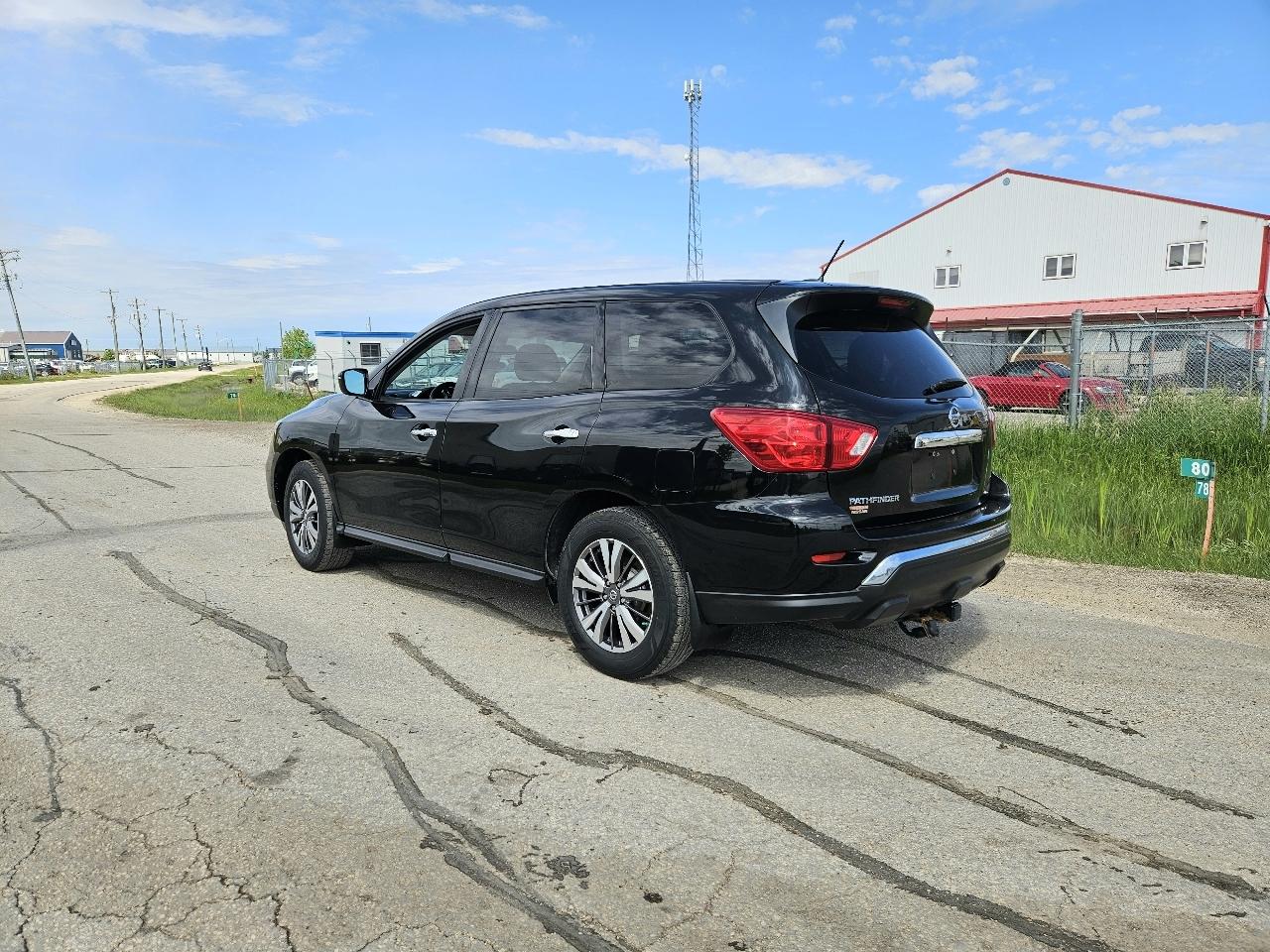 Nissan Pathfinder S 2WD 2018