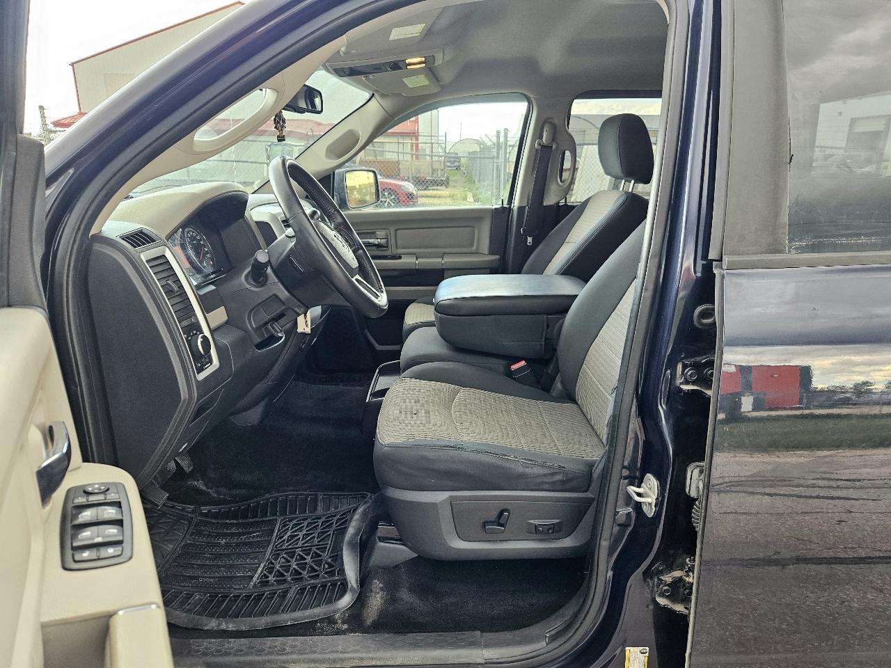RAM 1500 SLT Crew Cab 4WD 2012
