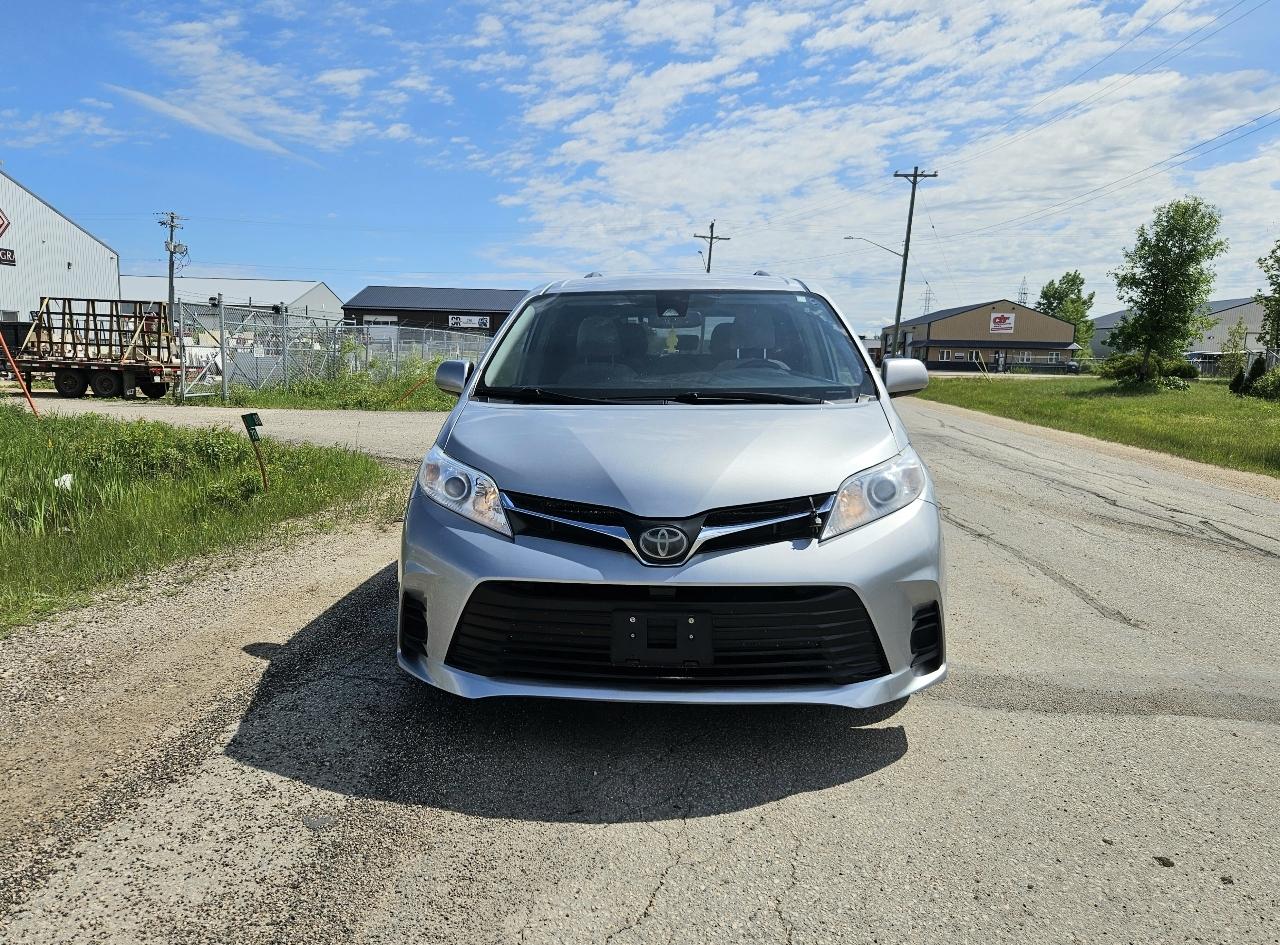 Toyota Sienna LE 8-Passenger 2019