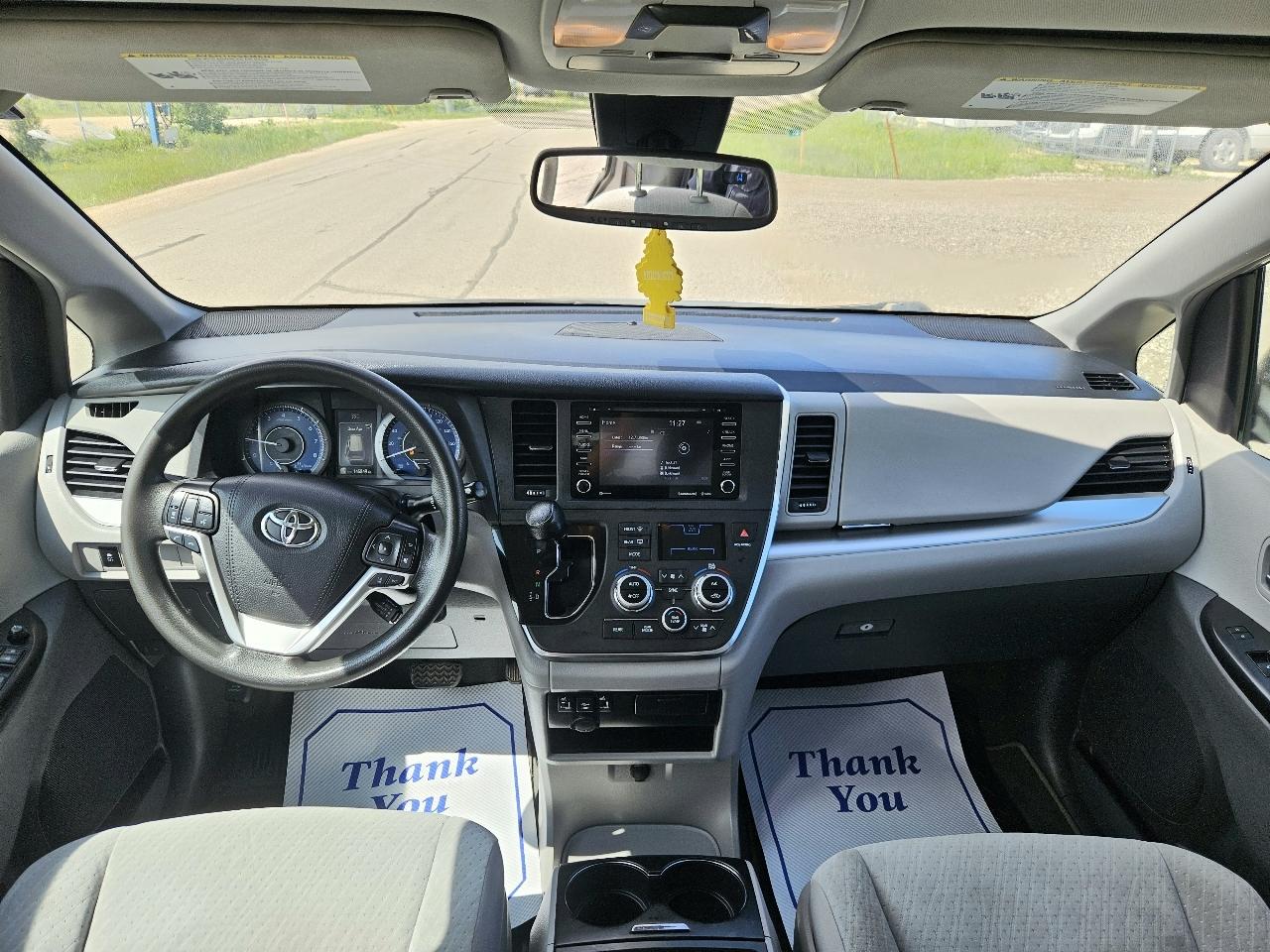 Toyota Sienna LE 8-Passenger 2019