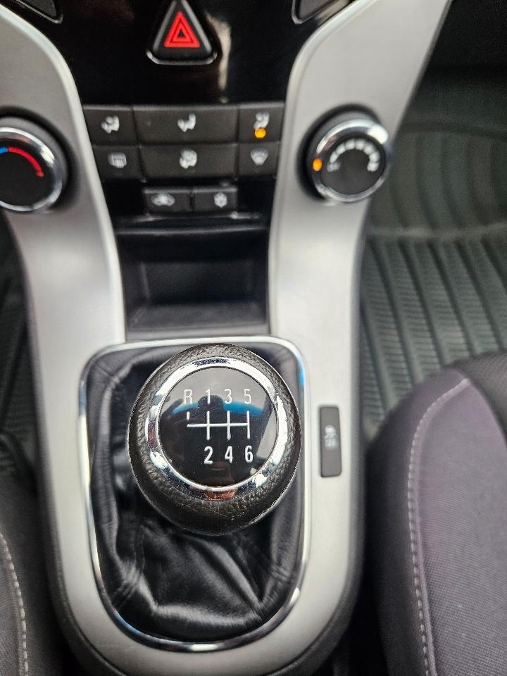 Chevrolet Cruze 1LT Manual 2015