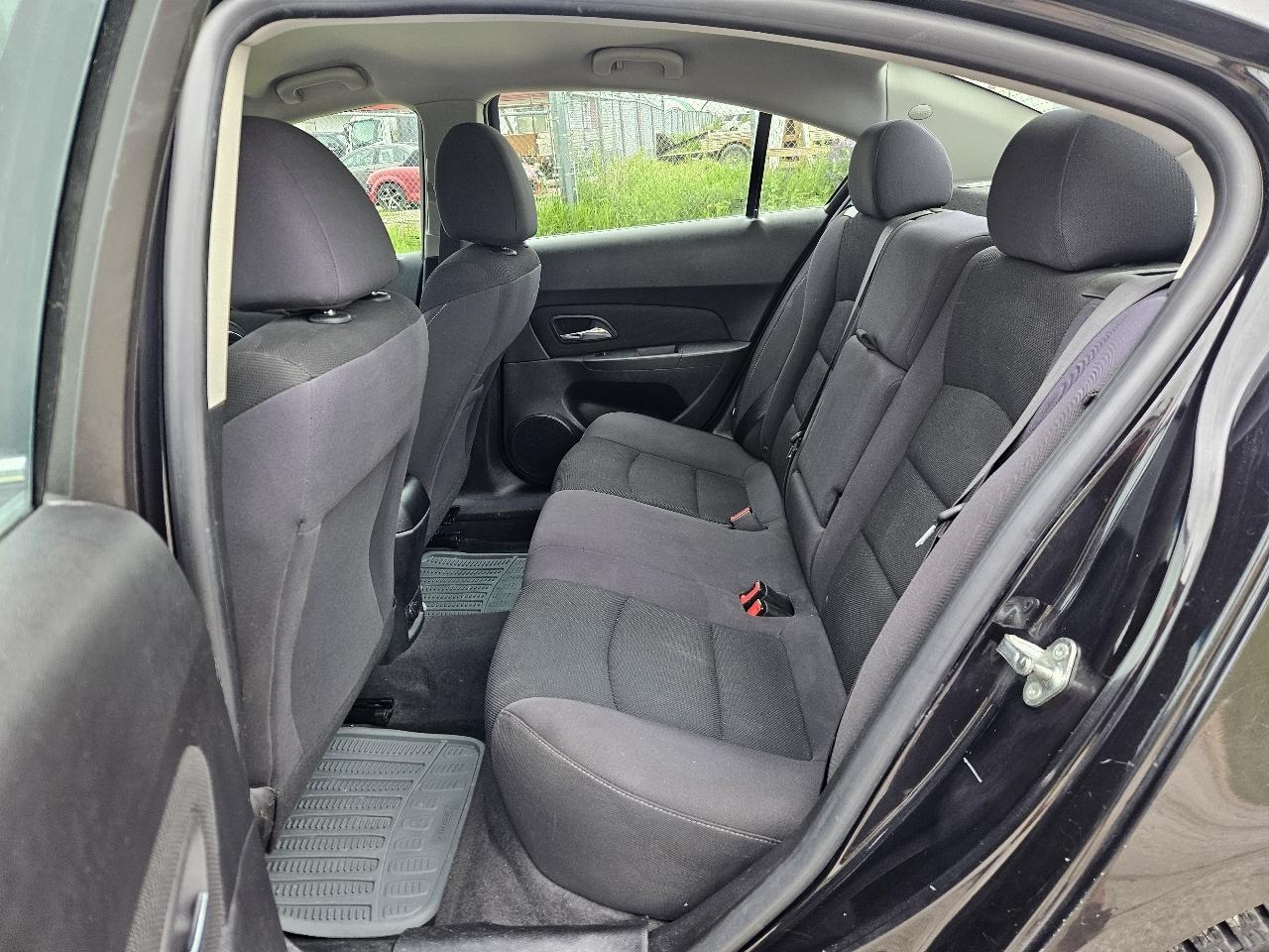 Chevrolet Cruze 1LT Manual 2015