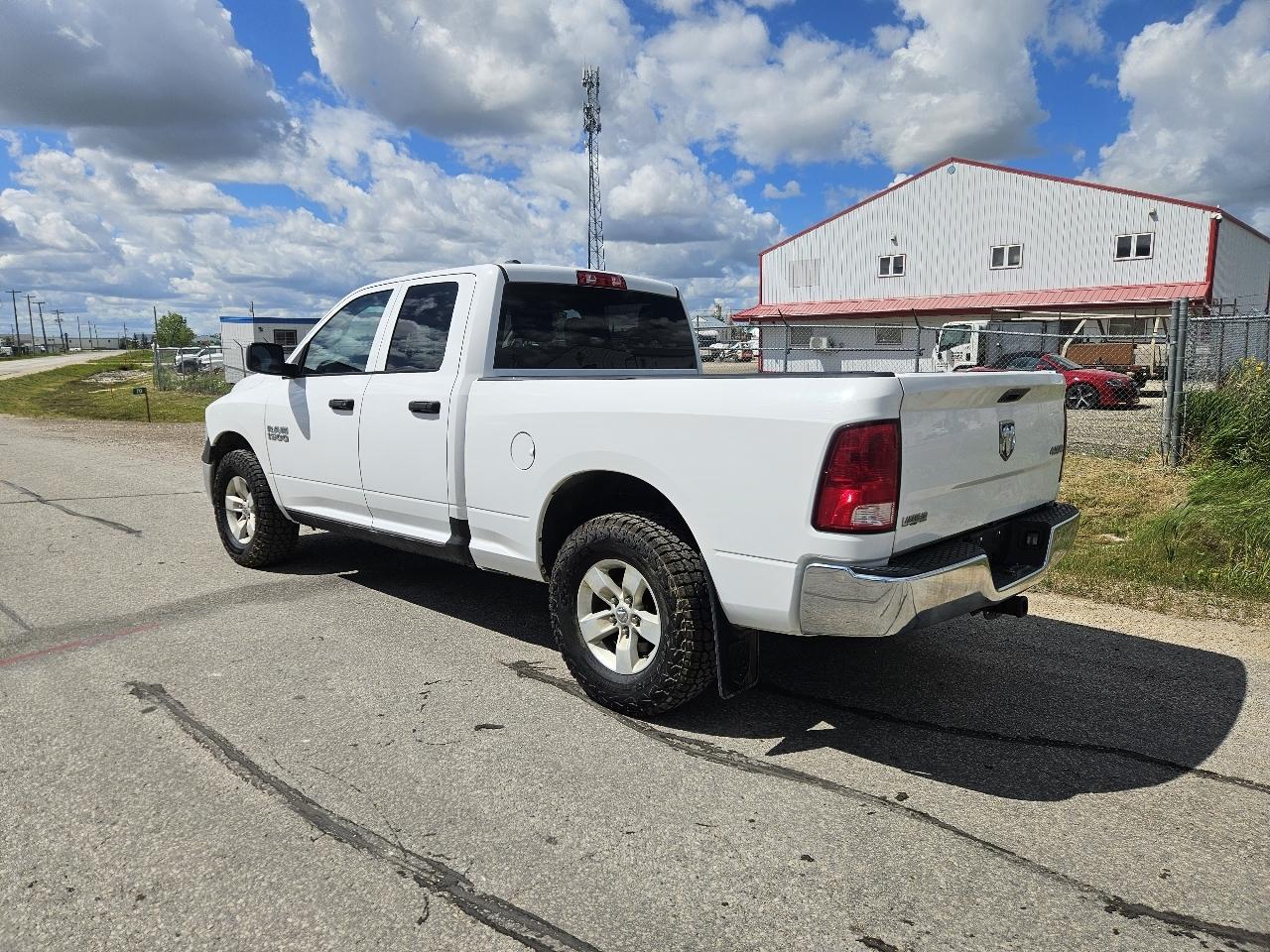 RAM 1500 Tradesman Quad Cab 4WD 2017