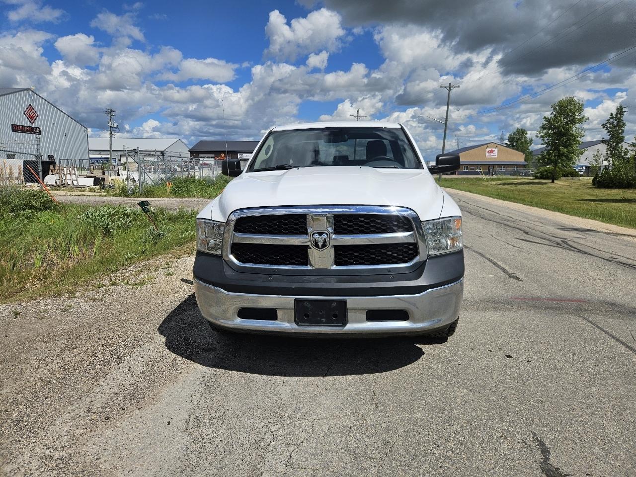 RAM 1500 Tradesman Quad Cab 4WD 2017