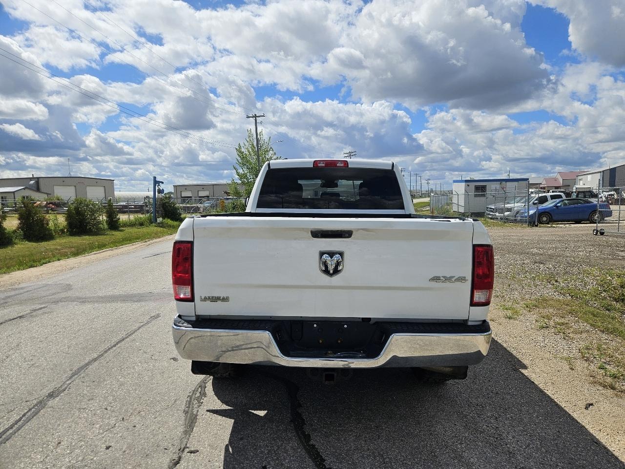 RAM 1500 Tradesman Quad Cab 4WD 2017