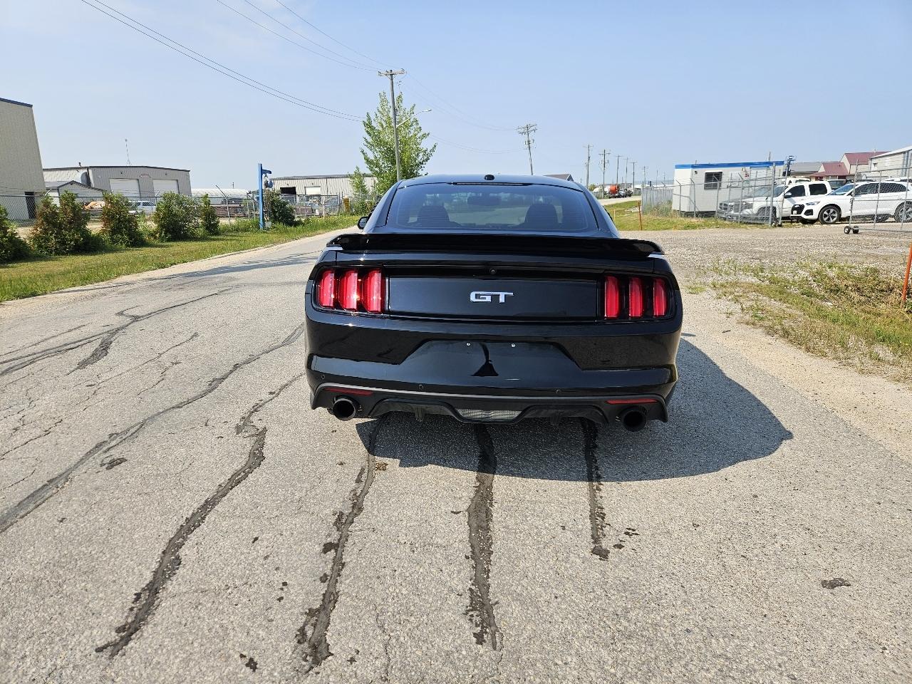 Ford Mustang GT Premium Coupe 2017