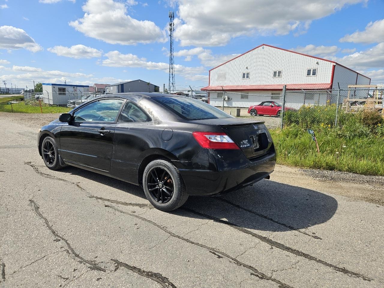 Honda Civic DX coupe 2008