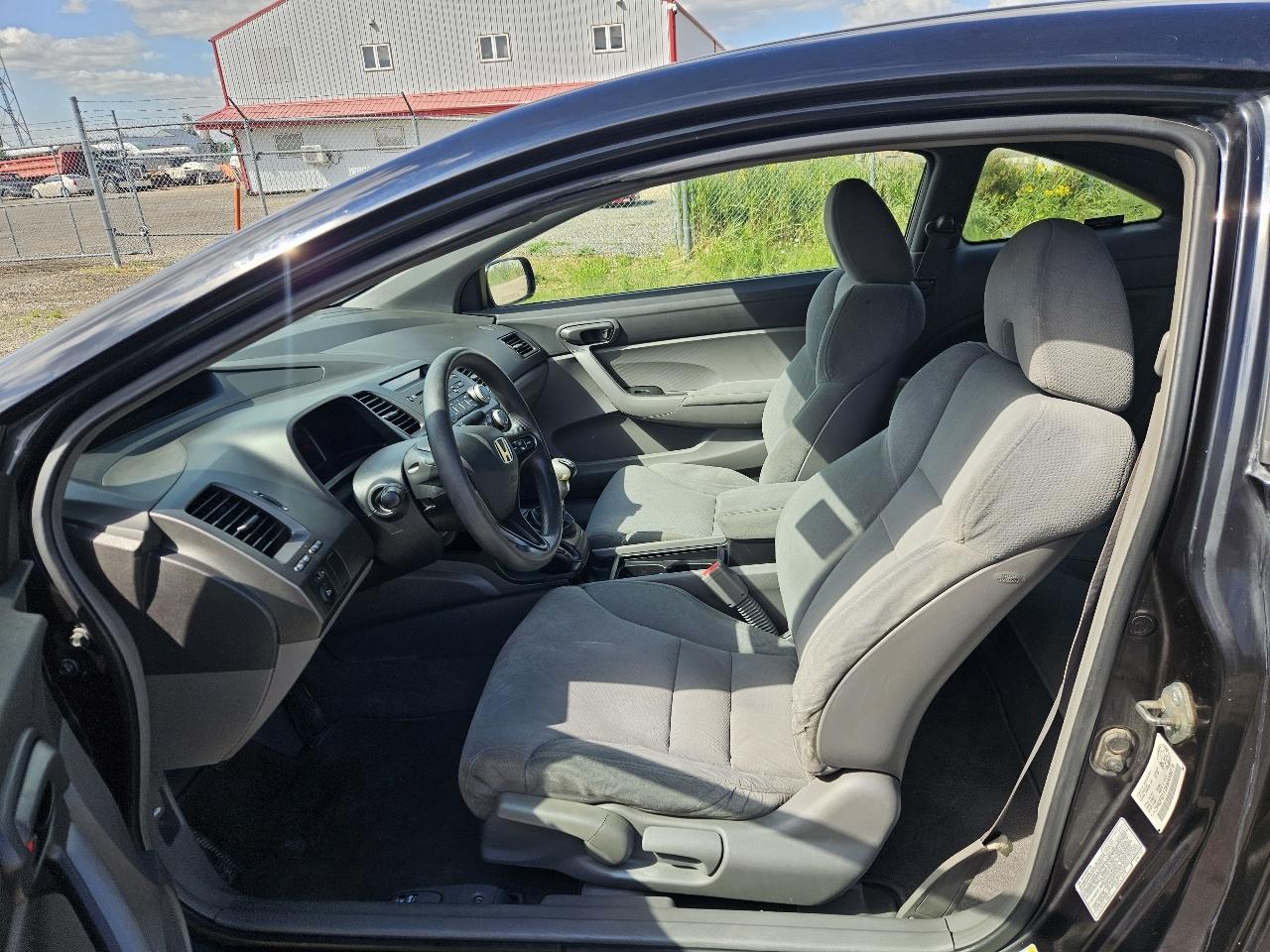 Honda Civic DX coupe 2008