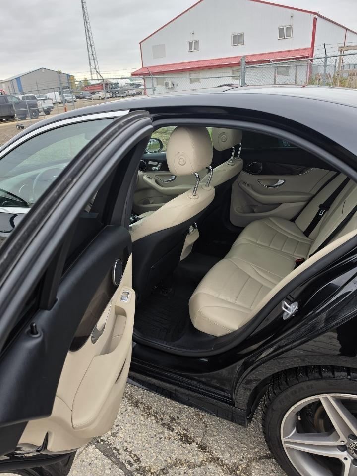 Mercedes-Benz C-Class C300 4MATIC Sedan 2017