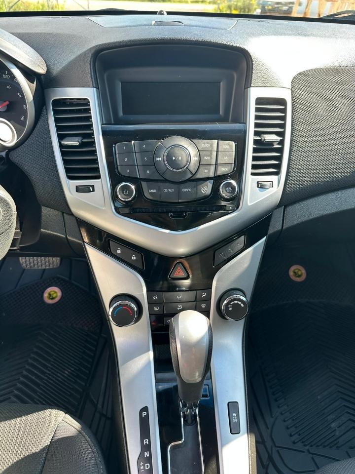 Chevrolet Cruze 1LT 2012