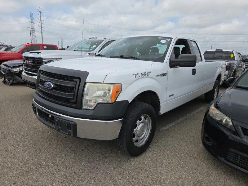 2014 Ford F-150 XL SuperCab 8-ft. Bed 2WD