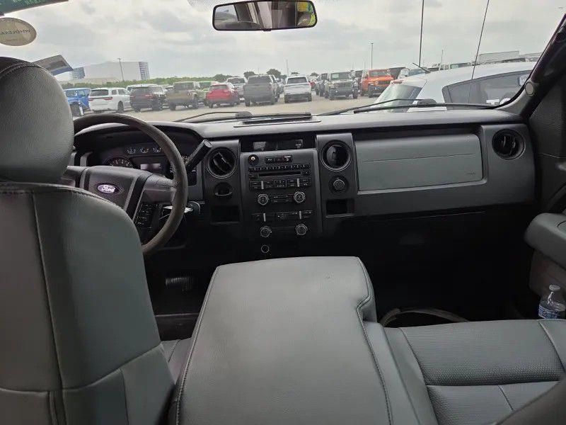 Ford F-150 XL SuperCab 8-ft. Bed 2WD 2014