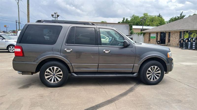 Ford Expedition XLT 4WD 2017