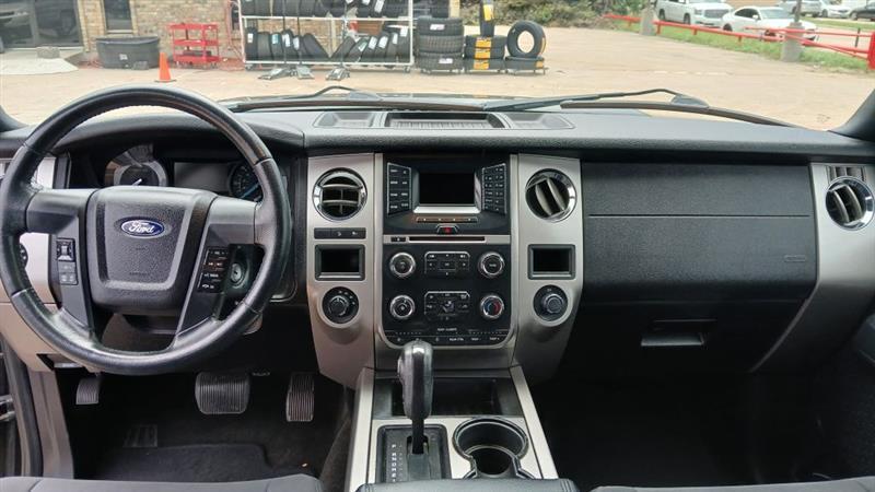 Ford Expedition XLT 4WD 2017