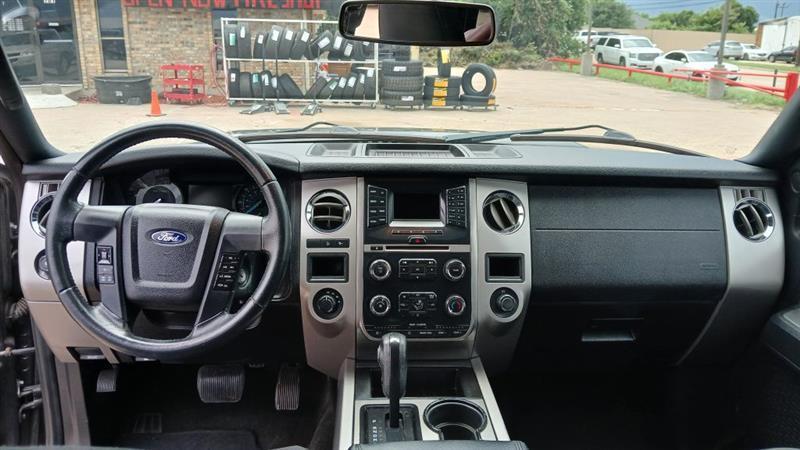 Ford Expedition XLT 4WD 2017