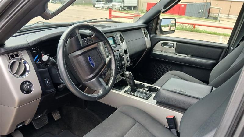 Ford Expedition XLT 4WD 2017