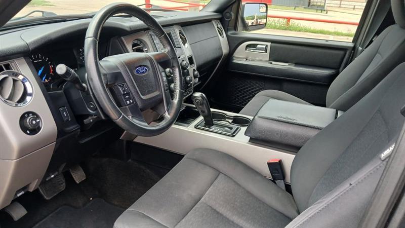 Ford Expedition XLT 4WD 2017