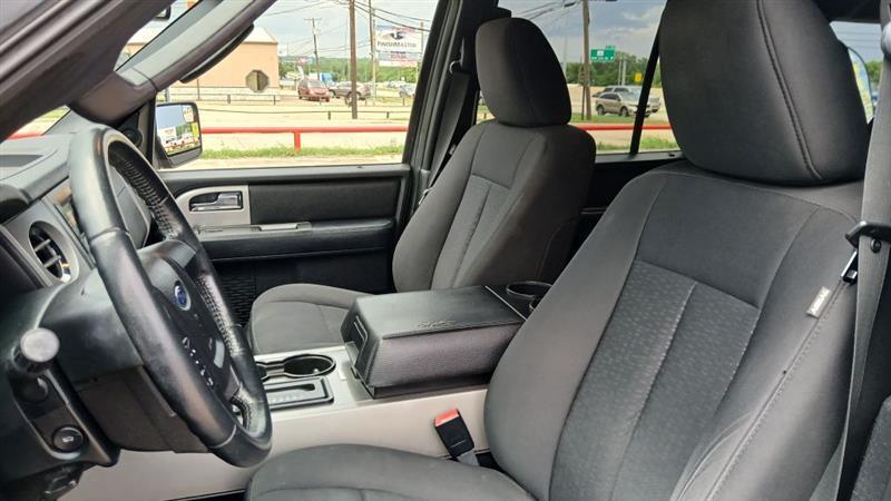 Ford Expedition XLT 4WD 2017