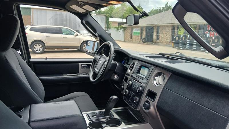 Ford Expedition XLT 4WD 2017