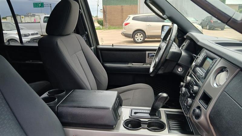 Ford Expedition XLT 4WD 2017