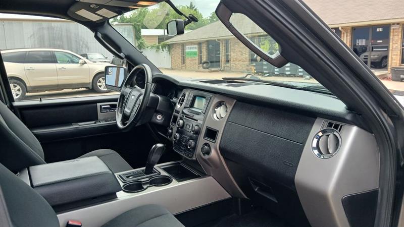 Ford Expedition XLT 4WD 2017